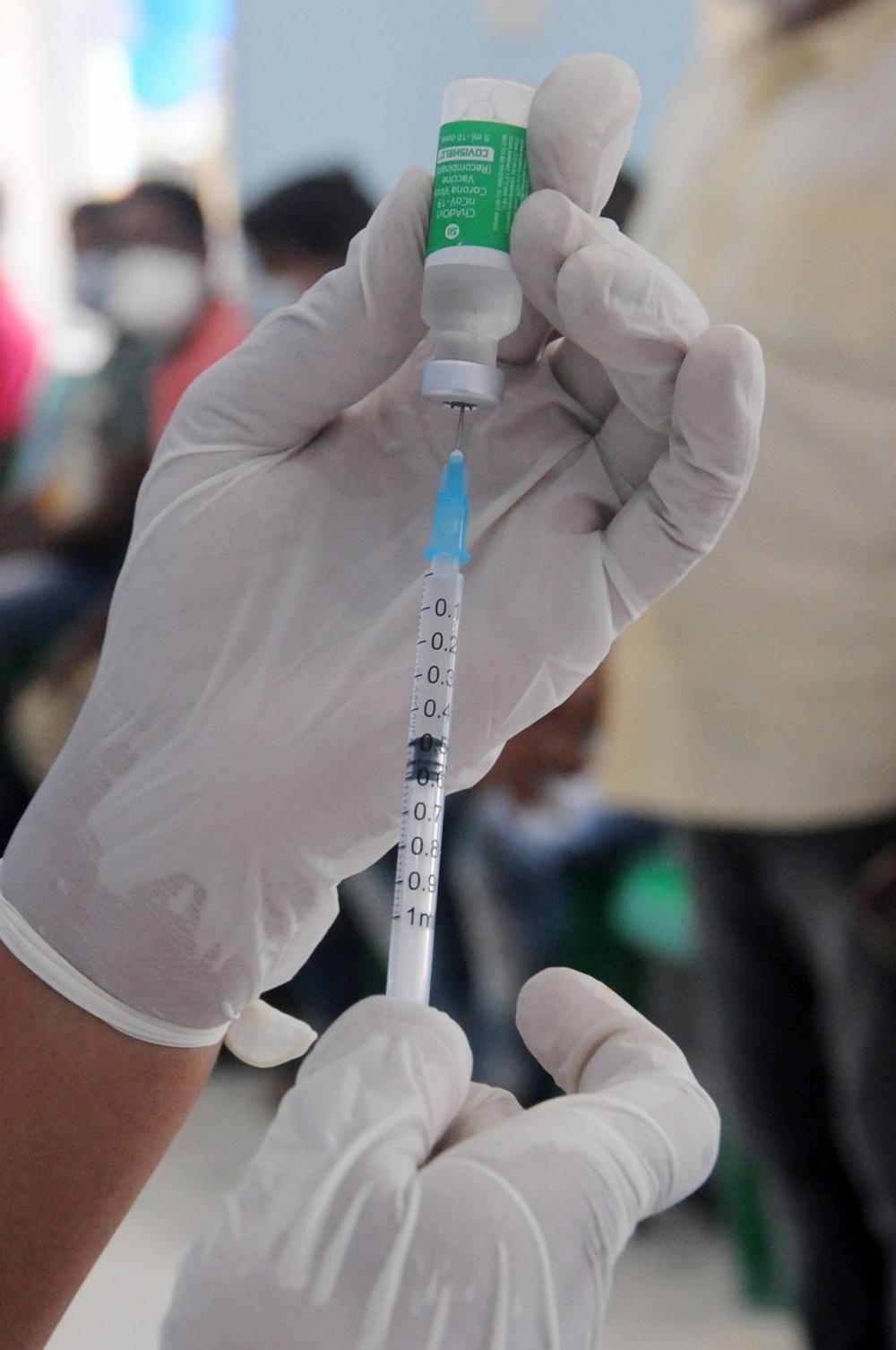 The Weekend Leader - K'taka registers 40 pc drop in Covid vaccination